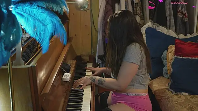 VanessaDoyle online show from February 12, 2026, 6:07 pm