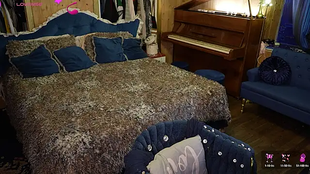 VanessaDoyle online show from September 13, 2025, 9:04 pm