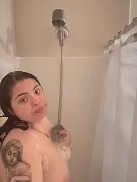 Snapshot of drizzypeach602 chatting on March 5, 2025, 9:16 am drizzypeach602 online show from March 5, 2025, 9:16 am