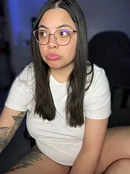 Snapshot of drizzypeach602 chatting on March 19, 2025, 6:46 am drizzypeach602 online show from March 19, 2025, 6:46 am