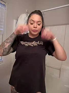 Snapshot of drizzypeach602 chatting on February 16, 2025, 1:14 am drizzypeach602 online show from February 16, 2025, 1:14 am