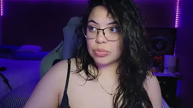 Snapshot of drizzypeach602 chatting on September 15, 2025, 2:23 am drizzypeach602 online show from September 15, 2025, 2:23 am