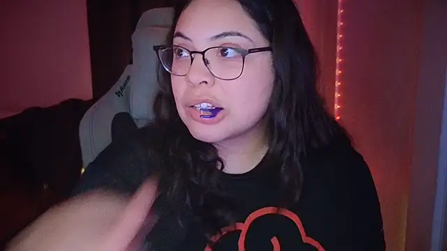 Snapshot of drizzypeach602 chatting on October 31, 2025, 6:10 am drizzypeach602 online show from October 31, 2025, 6:10 am