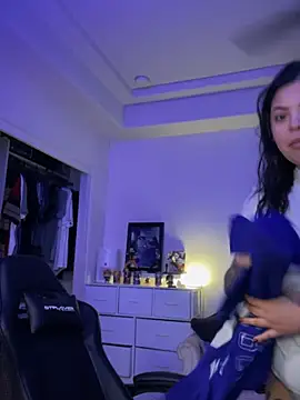 Snapshot of drizzypeach602 chatting on February 21, 2025, 5:24 am drizzypeach602 online show from February 21, 2025, 5:24 am