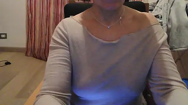 Snapshot of Althea_Love chatting on January 6, 2026, 4:00 pm Althea Love online show from January 6, 2026, 4:00 pm