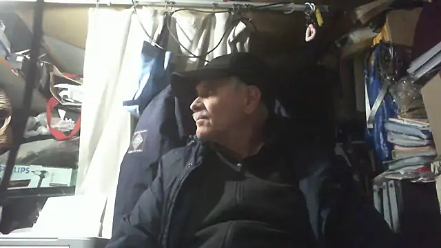 Snapshot of nonnomaturobisex chatting on February 6, 2026, 8:21 am nonnomaturobisex online show from February 6, 2026, 8:21 am