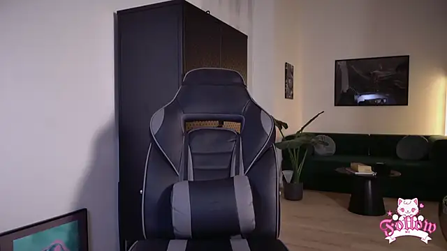 Rubbernina online show from December 19, 2025, 5:48 pm