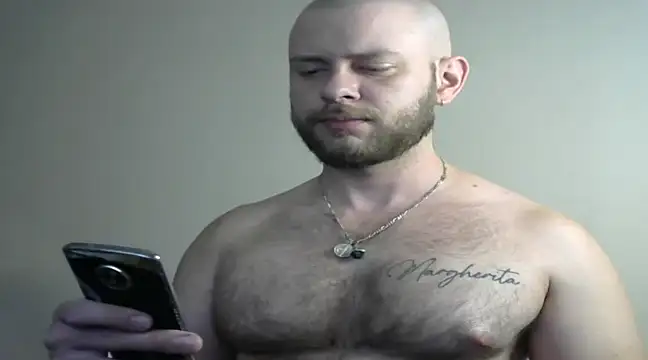 Snapshot of TONY_WHITE_7 chatting on March 4, 2025, 10:05 pm TONY WHITE 7 online show from March 4, 2025, 10:05 pm