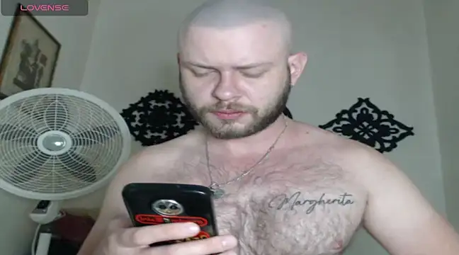 Snapshot of TONY_WHITE_7 chatting on December 5, 2024, 1:09 am TONY WHITE 7 online show from December 5, 2024, 1:09 am