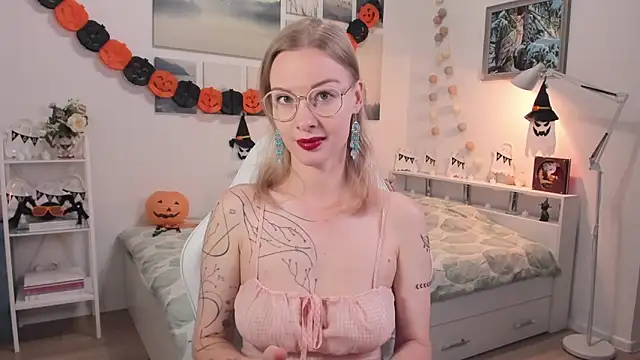 Snapshot of MissRightX chatting on October 24, 2025, 7:29 am MissRightX online show from October 24, 2025, 7:29 am