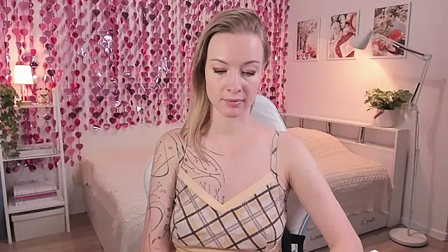 MissRightX online show from February 3, 2026, 10:09 am