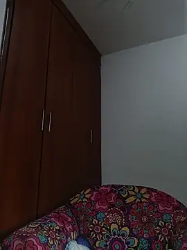 Snapshot of Van3orgasm4me chatting on November 15, 2025, 6:17 am Van3orgasm4me online show from November 15, 2025, 6:17 am