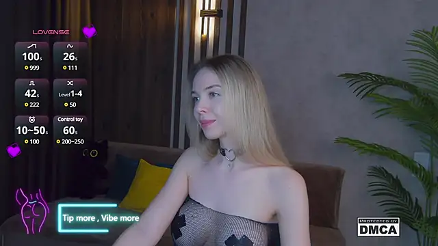 Holl1Would online show from March 2, 2025, 10:56 pm