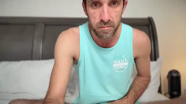 xxxwatchmegrow online show from February 19, 2026, 7:55 pm