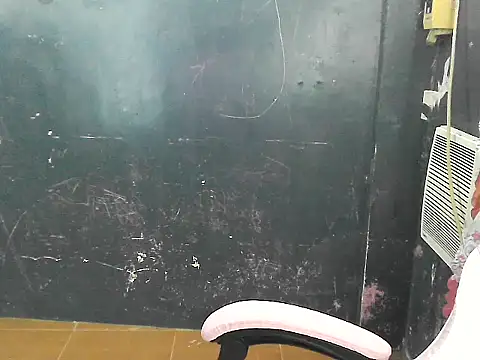 hotasianivy19 online show from October 29, 2025, 3:44 pm