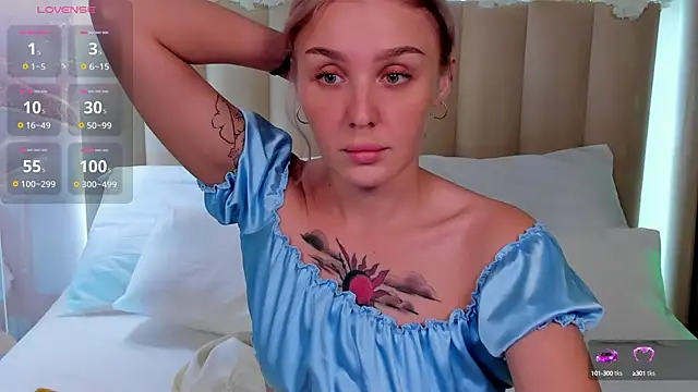 Snapshot of LianaFord chatting on October 3, 2025, 9:27 pm LianaFord online show from October 3, 2025, 9:27 pm