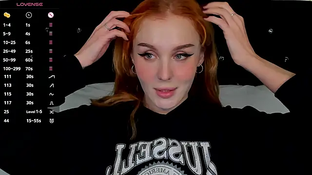 LianaFord online show from November 11, 2025, 6:58 pm