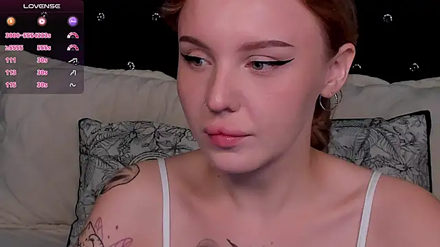 LianaFord online show from February 26, 2025, 6:37 pm