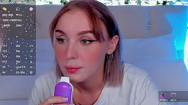 Snapshot of LianaFord chatting on September 23, 2025, 8:49 pm LianaFord online show from September 23, 2025, 8:49 pm