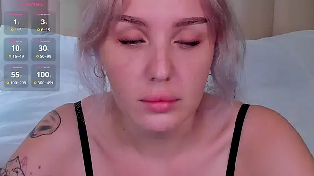 Snapshot of LianaFord chatting on October 2, 2025, 9:18 pm LianaFord online show from October 2, 2025, 9:18 pm