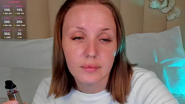 Snapshot of LianaFord chatting on June 7, 2026, 4:39 am LianaFord online show from June 7, 2026, 4:39 am
