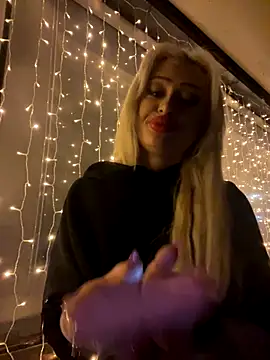 Snapshot of JennaLinn chatting on October 16, 2025, 10:51 pm JennaLinn online show from October 16, 2025, 10:51 pm