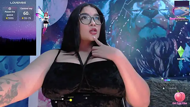 candywest01 online show from September 18, 2025, 5:27 pm