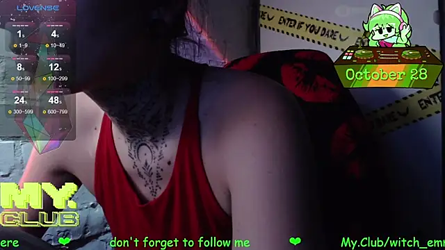 Snapshot of Witch_Emma chatting on October 28, 2025, 8:35 am Witch Emma online show from October 28, 2025, 8:35 am