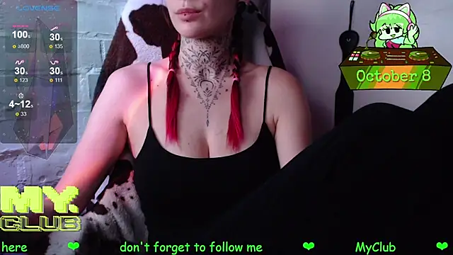 Snapshot of Witch_Emma chatting on October 8, 2025, 9:15 pm Witch Emma online show from October 8, 2025, 9:15 pm