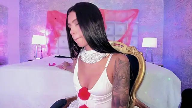 Snapshot of AntonellaRossi chatting on October 22, 2025, 7:46 pm AntonellaRossi online show from October 22, 2025, 7:46 pm