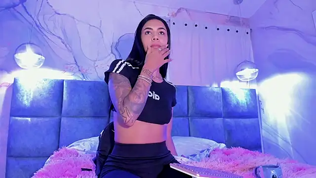 AntonellaRossi online show from February 11, 2026, 7:58 pm