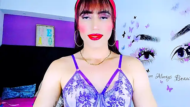 priscilahotker online show from September 15, 2025, 4:57 am