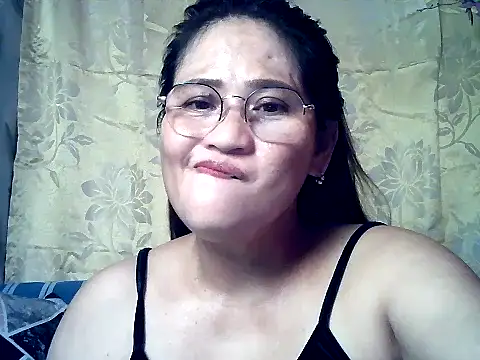 Snapshot of Amazing_Angel22 chatting on October 27, 2025, 3:18 am Amazing Angel22 online show from October 27, 2025, 3:18 am