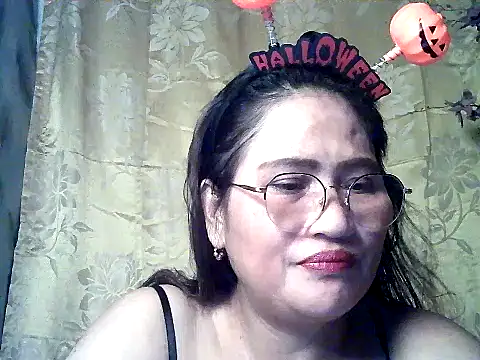 Snapshot of Amazing_Angel22 chatting on October 31, 2025, 1:52 pm Amazing Angel22 online show from October 31, 2025, 1:52 pm
