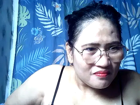 Snapshot of Amazing_Angel22 chatting on October 8, 2025, 2:40 pm Amazing Angel22 online show from October 8, 2025, 2:40 pm