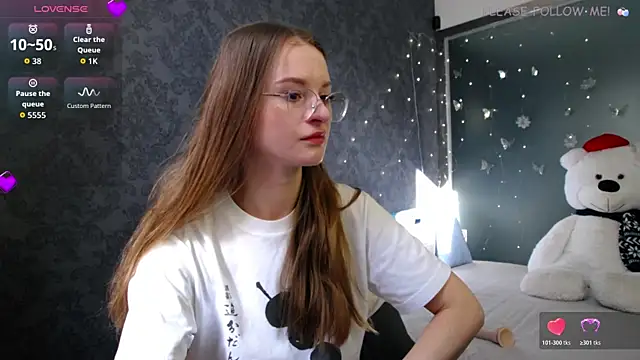 KateJonson online show from April 7, 2026, 6:37 am