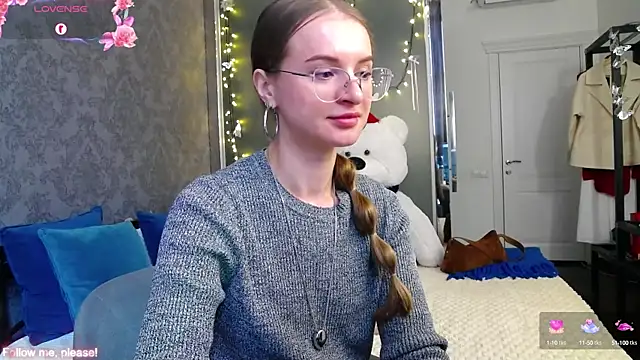 Snapshot of KateJonson chatting on September 29, 2025, 10:44 am KateJonson online show from September 29, 2025, 10:44 am