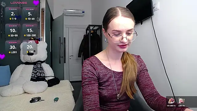 KateJonson online show from January 27, 2025, 2:13 pm