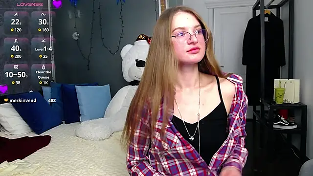 KateJonson online show from January 23, 2025, 5:31 pm