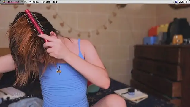 Snapshot of Kryptosworld chatting on September 27, 2025, 8:48 pm Kryptosworld online show from September 27, 2025, 8:48 pm