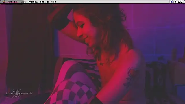 Snapshot of Kryptosworld chatting on October 23, 2025, 7:23 pm Kryptosworld online show from October 23, 2025, 7:23 pm