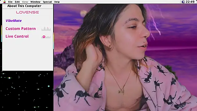 Snapshot of Kryptosworld chatting on November 5, 2025, 9:51 pm Kryptosworld online show from November 5, 2025, 9:51 pm