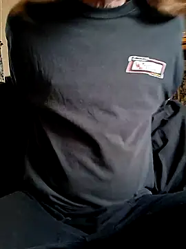 truckerlove69 online show from July 15, 2026, 3:52 pm