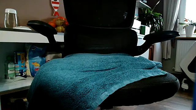 suedel65 online show from September 25, 2025, 3:40 pm