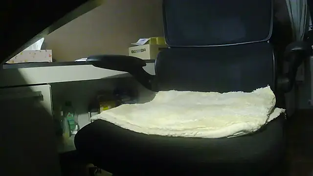 suedel65 online show from March 26, 2026, 4:11 am