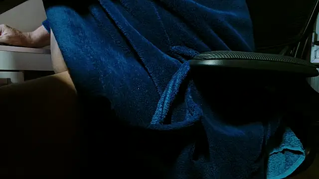 suedel65 online show from October 3, 2025, 2:37 am