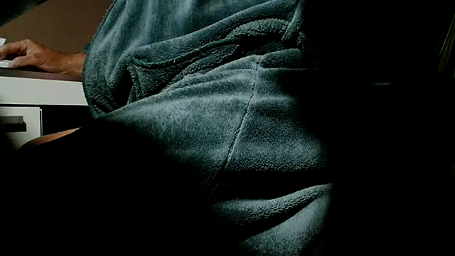 suedel65 online show from September 24, 2025, 3:24 am