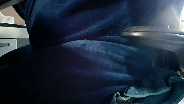 suedel65 online show from September 26, 2025, 3:52 pm