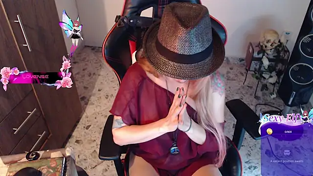 Snapshot of pink-2022 chatting on March 5, 2025, 12:44 pm pink-2022 online show from March 5, 2025, 12:44 pm