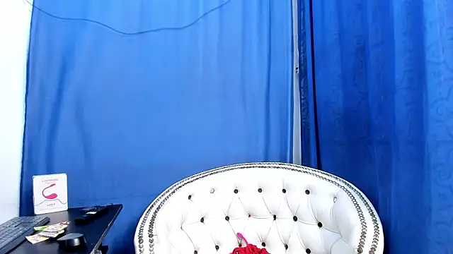 Cleopatra Trans online show from September 18, 2025, 12:30 pm